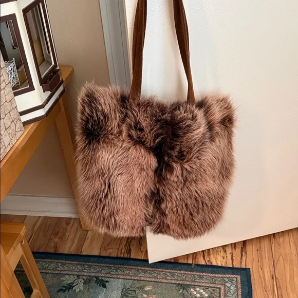 Overland Elegant Brown Fur-Trimmed Tote Bag reversible - Picture 2 of 3